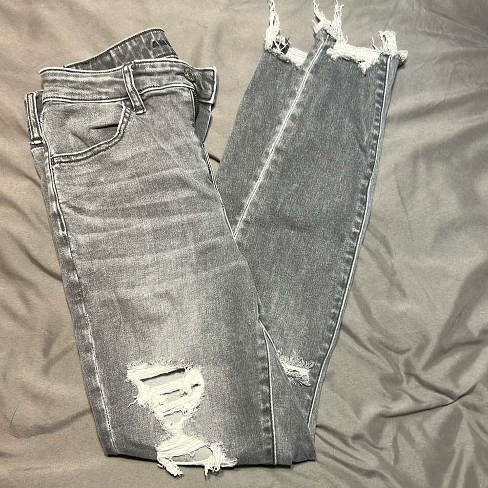 AE skinny distressed high rise
